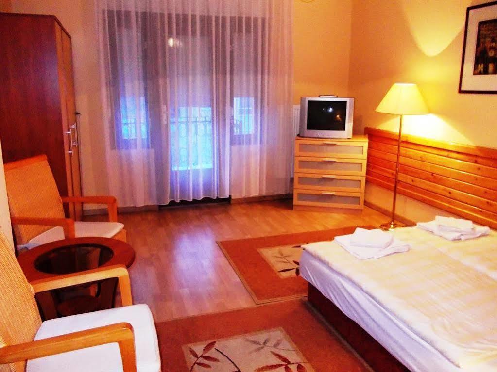 Villa City Center Hévíz Esterno foto